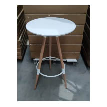 Scandinavian Round Cocktail Table Color: White / Brown